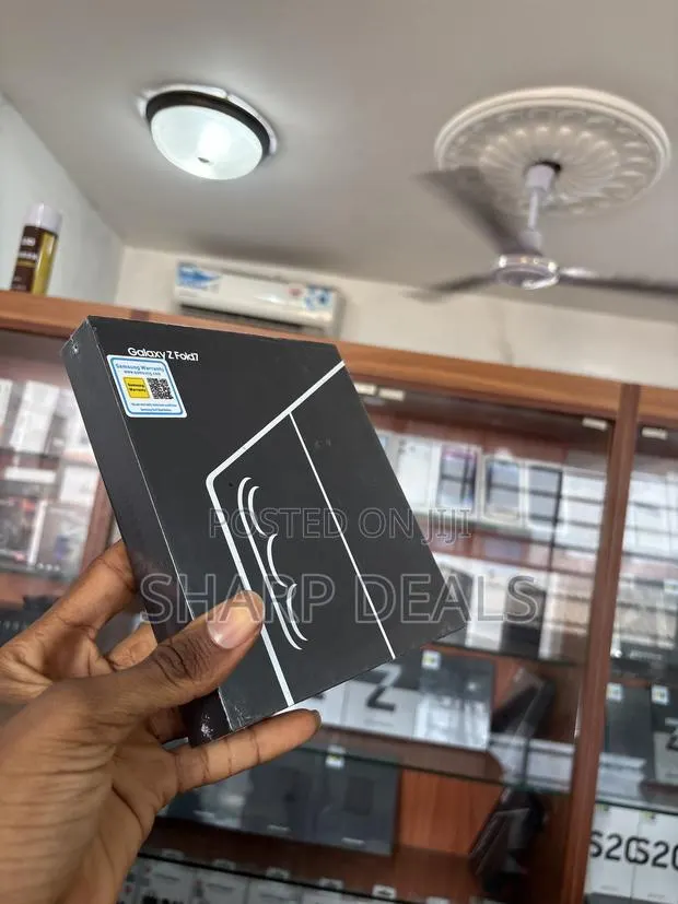 New Samsung Galaxy Z Fold7 256 GB Black · Photo 1