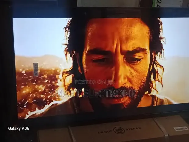 Samsung 43” Uhd Smart Tv for Gaming, Movies Everyday Viewing · Photo 1