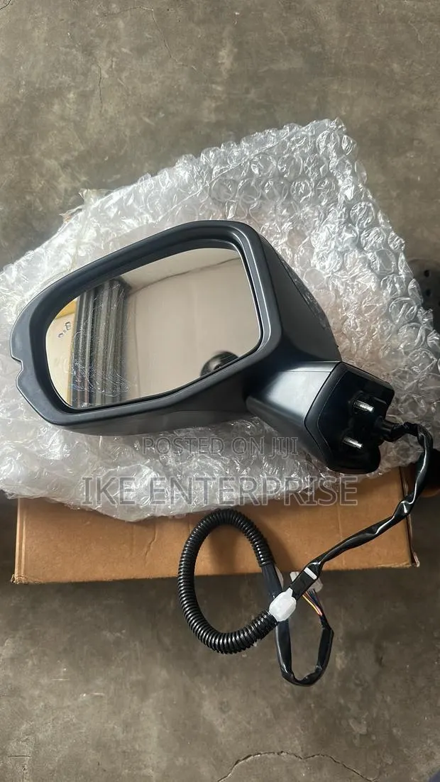 Honda CRV Side Mirror 2023,2024,2025 · Photo 1