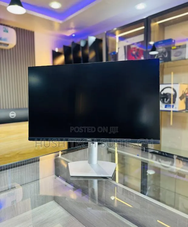 Dell 27” Uhd Usb - C Ips Display Edgeless Monitor · Photo 1