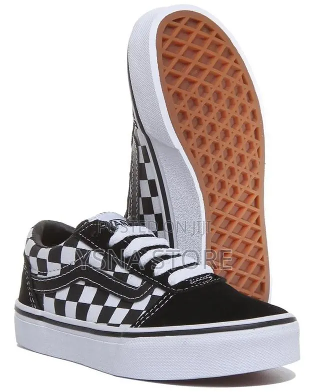 Vans Old Skool Sneakers · Photo 1