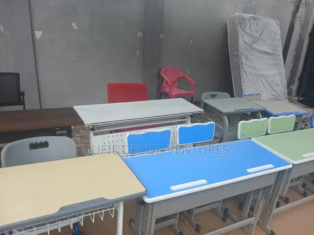 Student Table and Chair Available for Sale · Photo 1