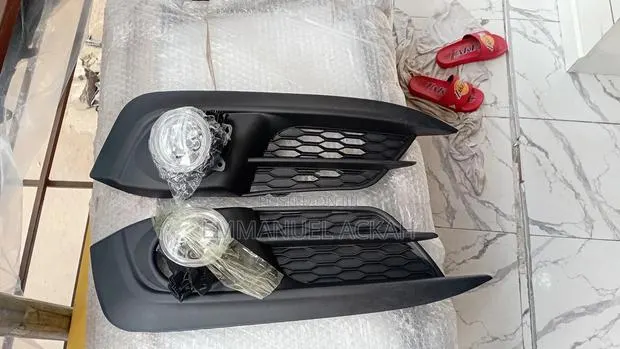 Honda Civic 2016 Foglight and Cover · Photo 1