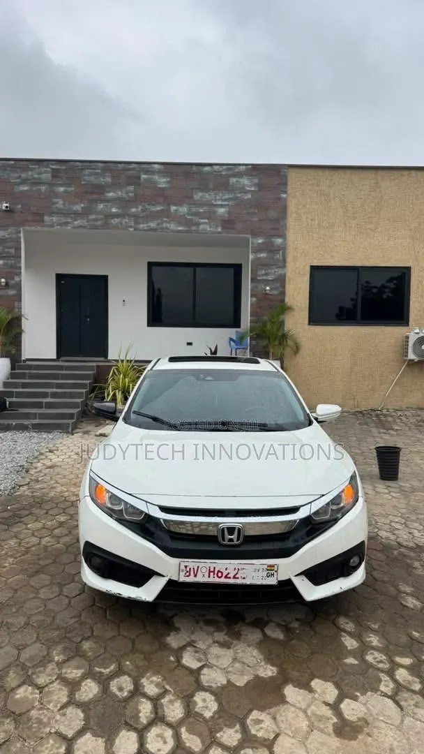 Honda Civic 2017 White · Photo 1
