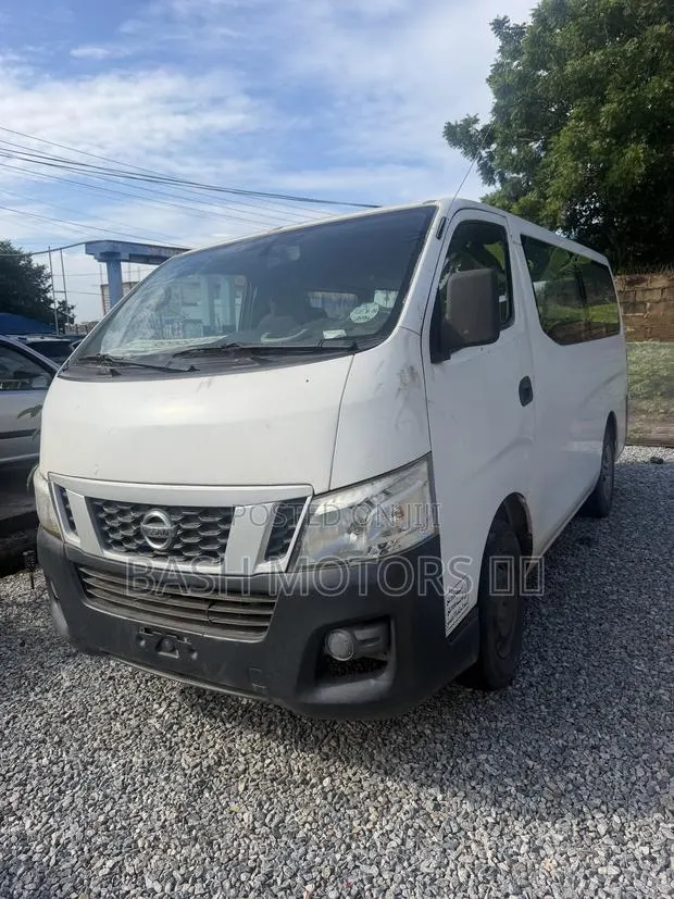 Nissan Caravan (Urvan) 2012 White · Photo 1