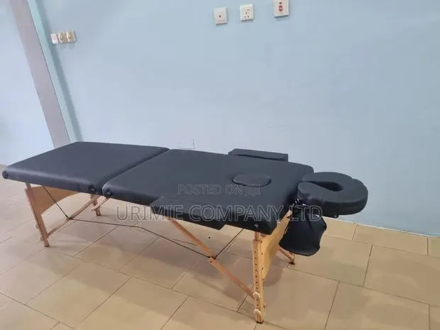 Foldable Massage/Make Up Bed · Photo 1