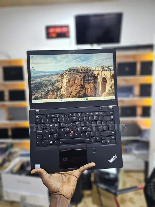 Laptop Lenovo ThinkPad T480s 16GB Intel Core i7 SSD 256GB · Photo 1
