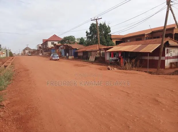 Business Land for Sale at Santasi Bofodu · Photo 1