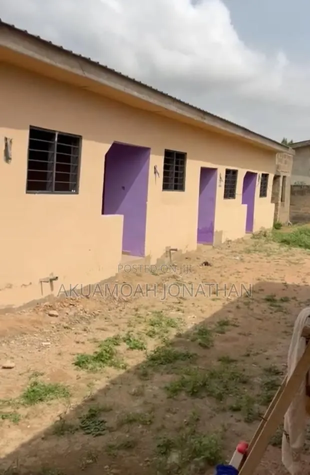 7bdrm House in Kasoa for sale · Photo 1