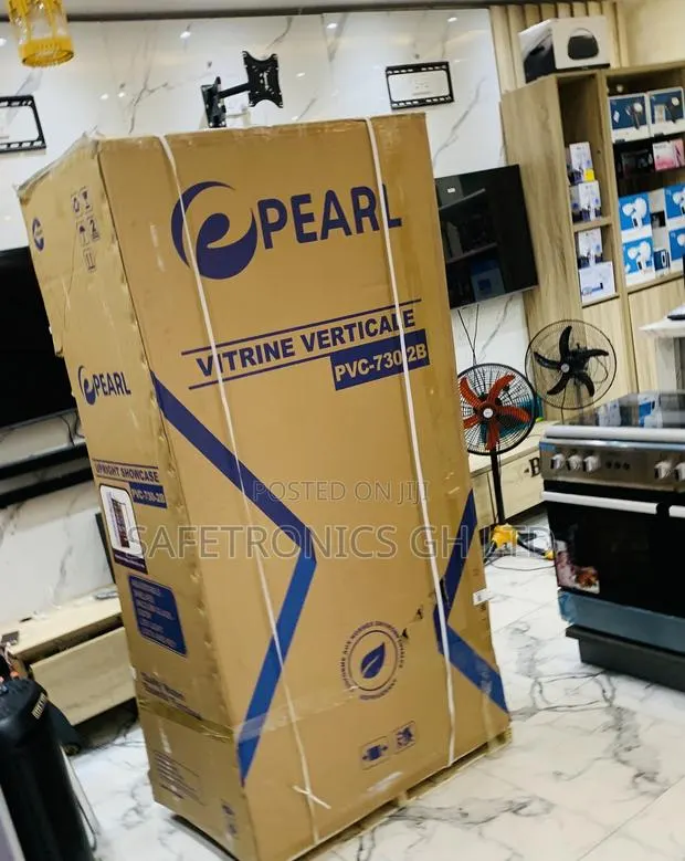 Essential Pearl PVC-730-2b 610-Liter Double-Door Glass Display Fridge · Photo 1