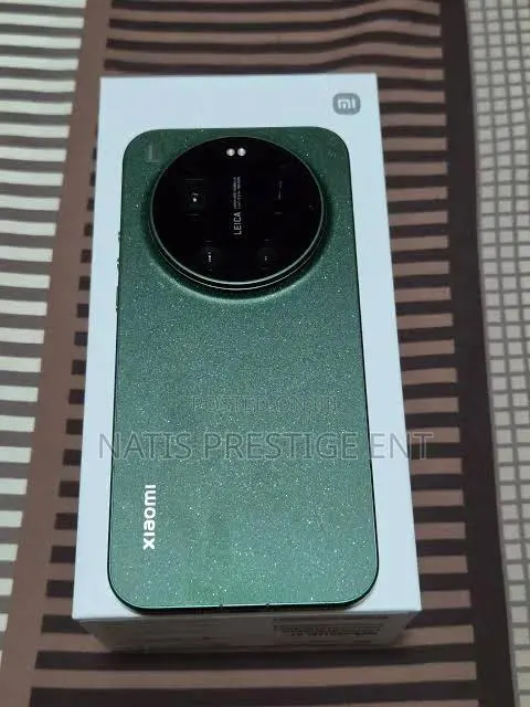 New Xiaomi 17 Ultra 1 TB Green · Photo 1