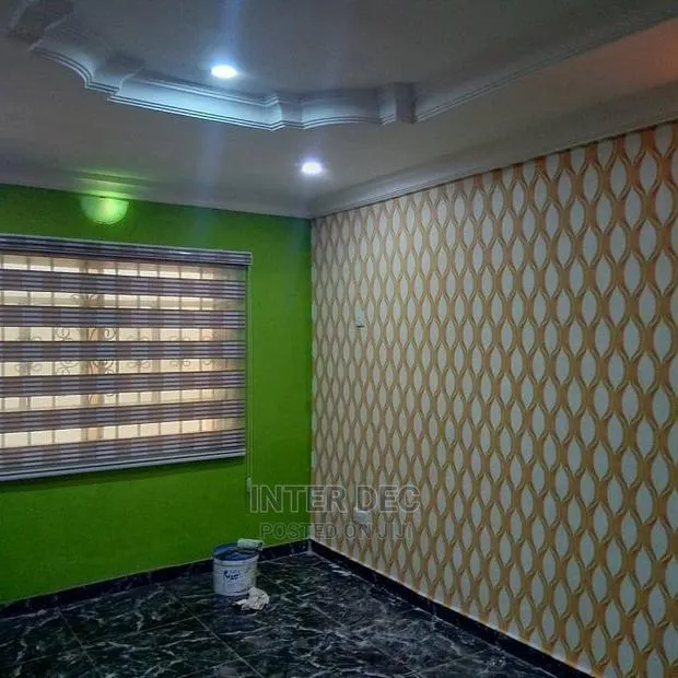 Window Curtains Blinds Available · Photo 1
