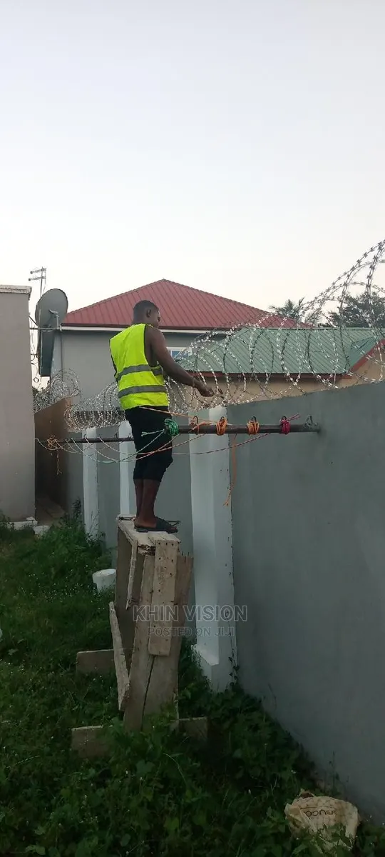 Razor Fence Installations at Quality Standard · Photo 1
