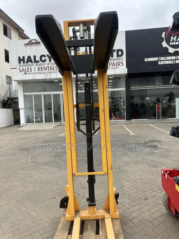 Manual Stacker · Photo 2
