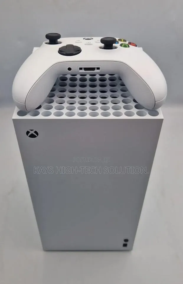 Xbox Series X Limited Edition (White Digital) With 14 Games · Photo 1