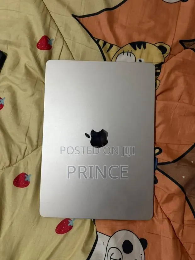 New Laptop Apple MacBook Air 2025 M4 16GB Apple M4 SSD 512GB · Photo 1
