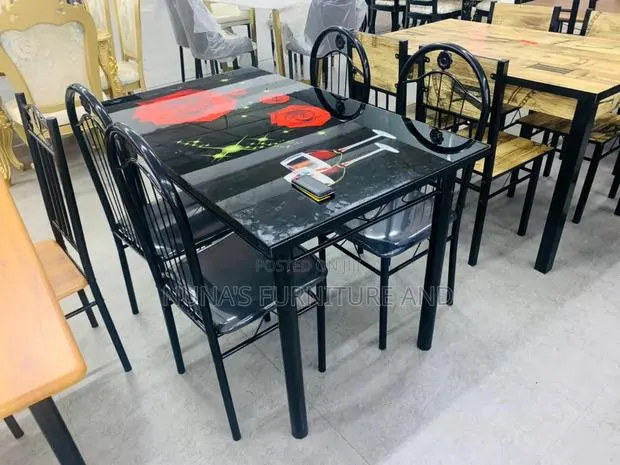 Diningset/ Dining Table · Photo 1