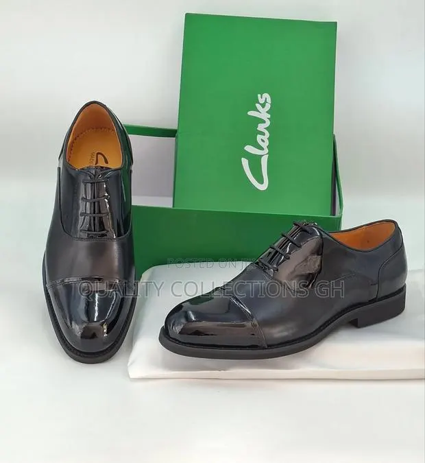 Clarks Patent Leather Oxford Shoe · Photo 1