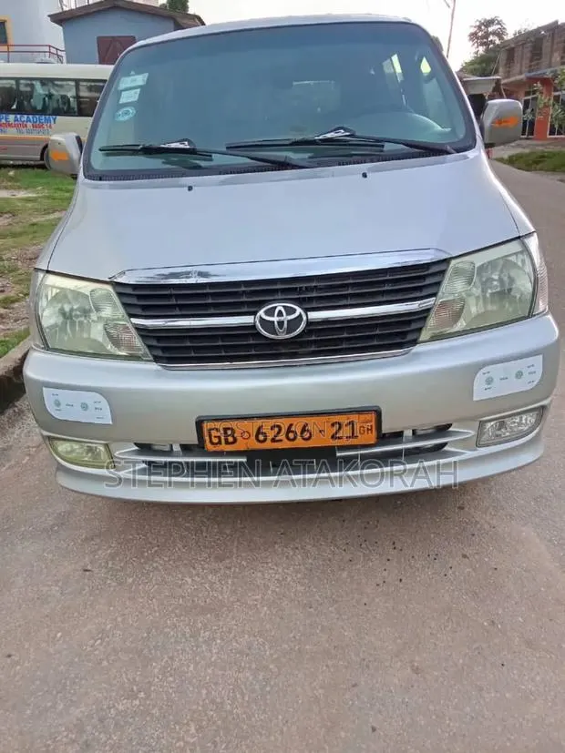 Toyota HiAce 2015 Grey · Photo 1
