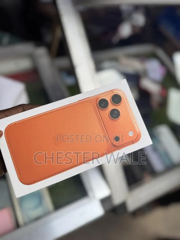 New Apple iPhone 17 Pro Max 512 GB Orange · Photo 1
