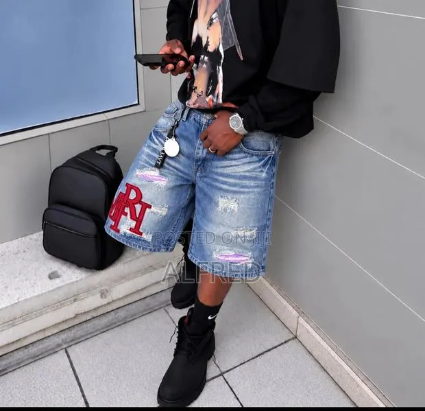 Premium Graphic Denim Shorts – Y2K Streetwear Baggy Jean Shorts · Photo 1