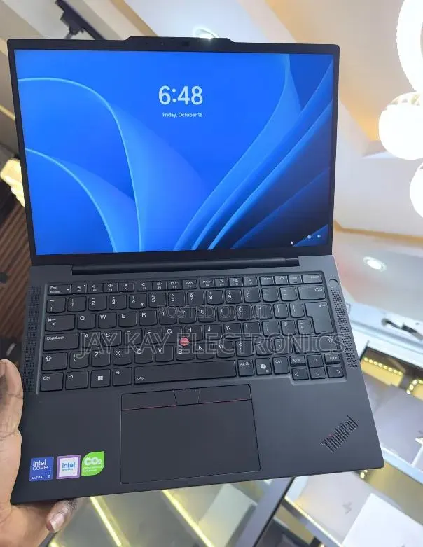 Laptop Lenovo ThinkPad T14s G4 16GB SSD 256GB · Photo 1