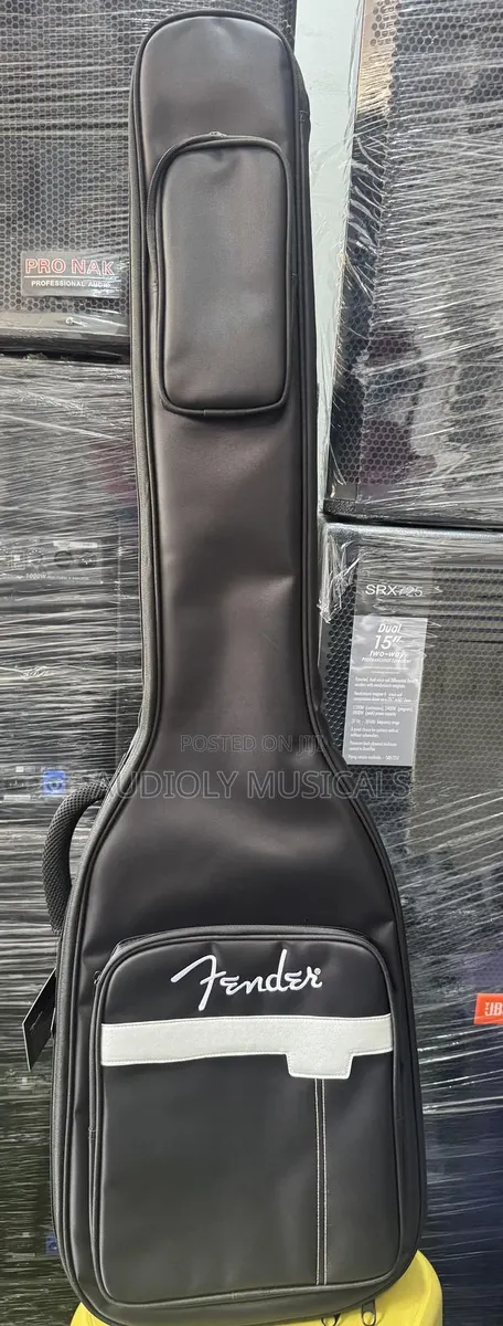 Fender Bass Guitar Bag · Photo 1