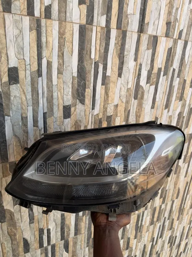 C300 Headlights · Photo 1