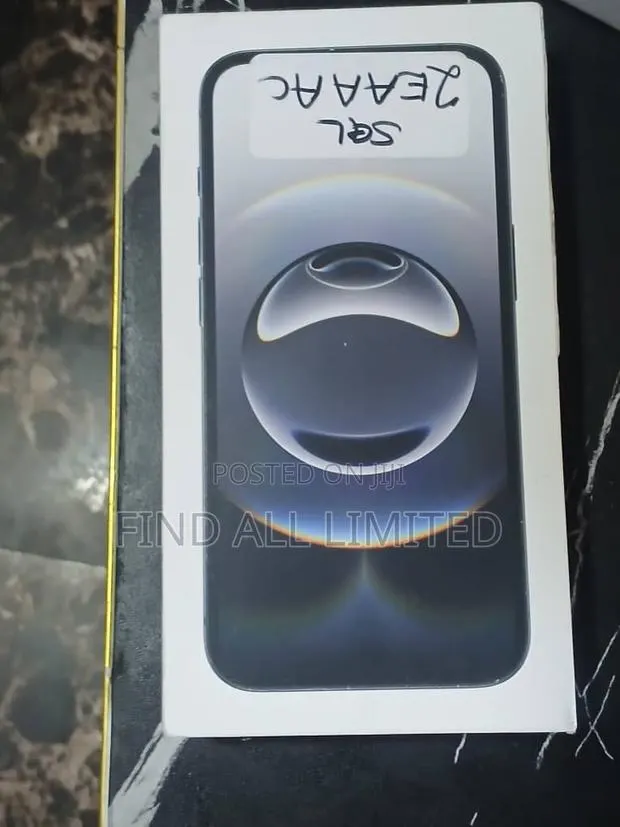 New Apple iPhone 16e 128 GB Black · Photo 1