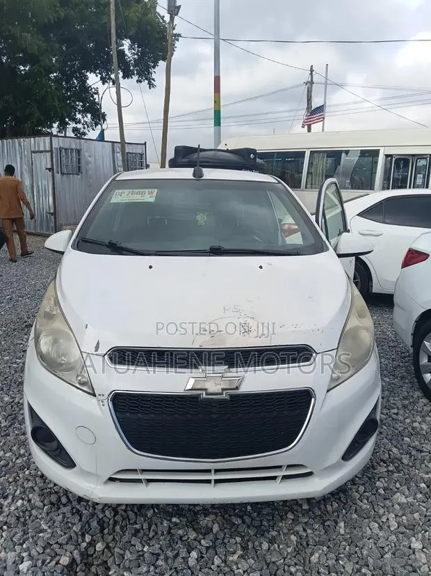 Chevrolet Spark 2014 White · Photo 1