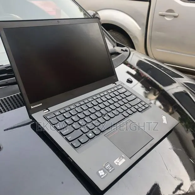 Laptop Lenovo ThinkPad T440s 8GB Intel Core I5 SSD 256GB · Photo 1