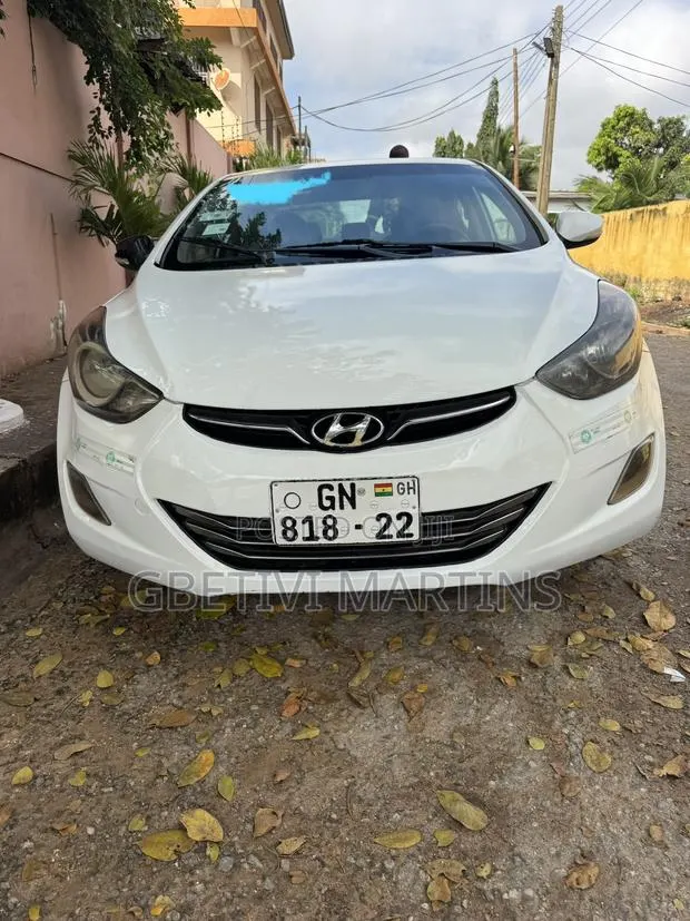 Hyundai Elantra 2013 White · Photo 1