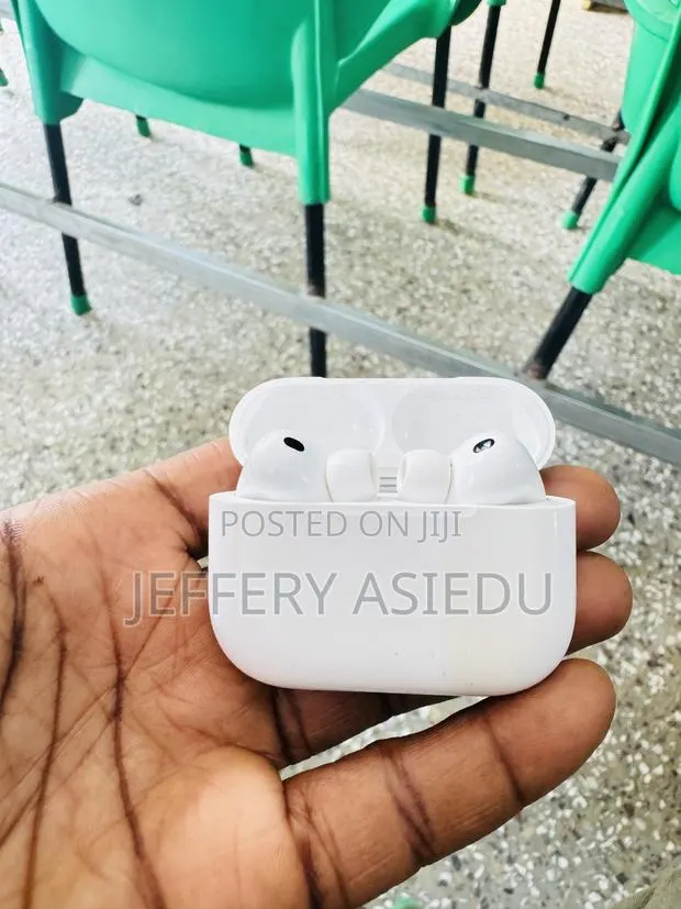 Apple AirPods Pro 3rd Generation · Photo 1