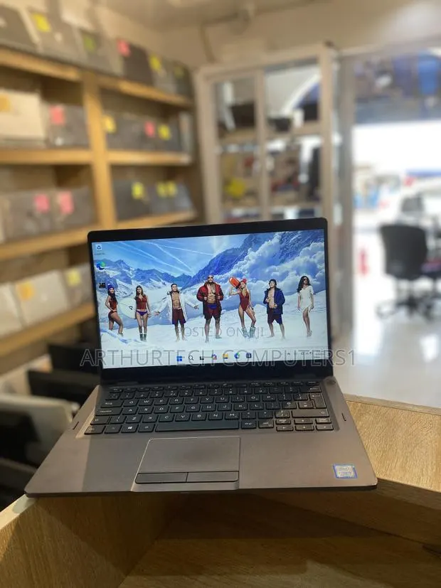 Laptop Dell Latitude 5300 8GB Intel Core i5 SSD 256GB · Photo 1