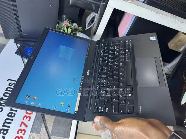 Laptop Dell Latitude 12 7280 16GB Intel Core I5 SSD 256GB · Photo 1