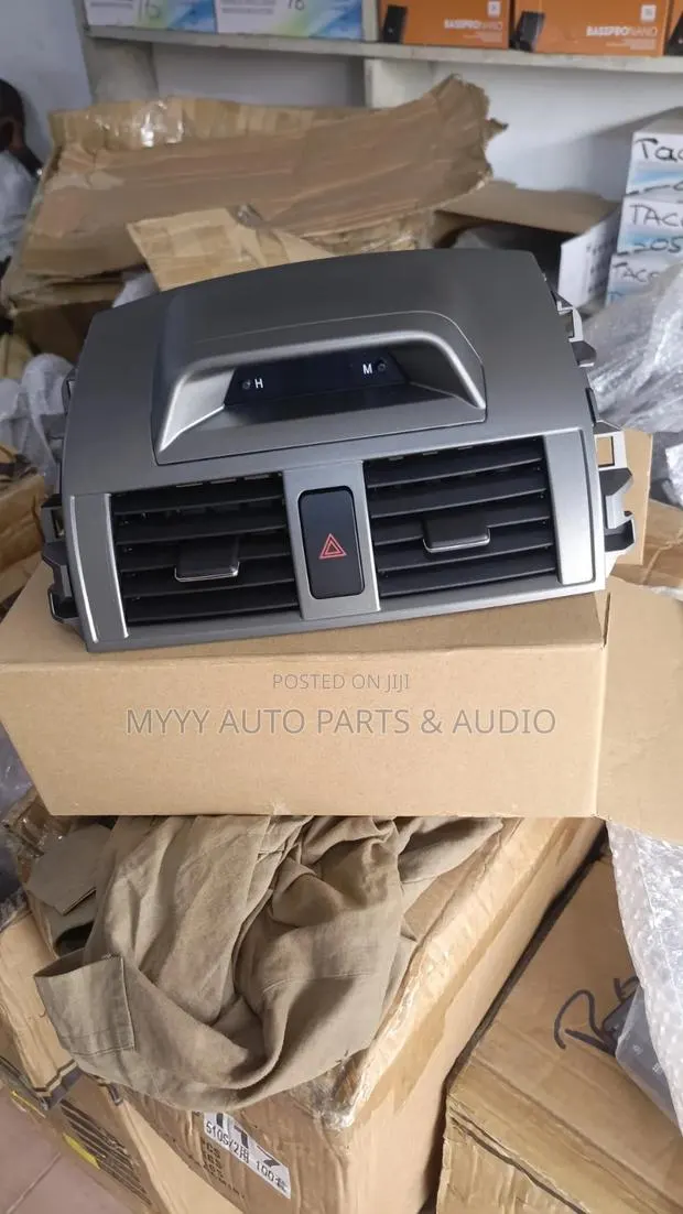 Top Clock Air Vent for 09 Corolla · Photo 1
