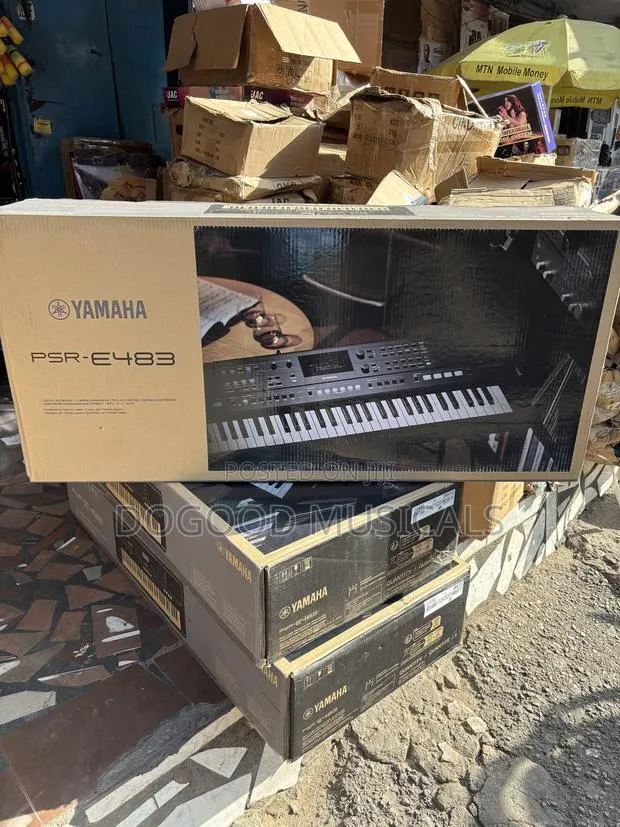 Yamaha PSR-E483 Digital Keyboard · Photo 1