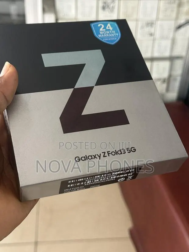 New Samsung Galaxy Z Fold3 5G 256 GB Black · Photo 1