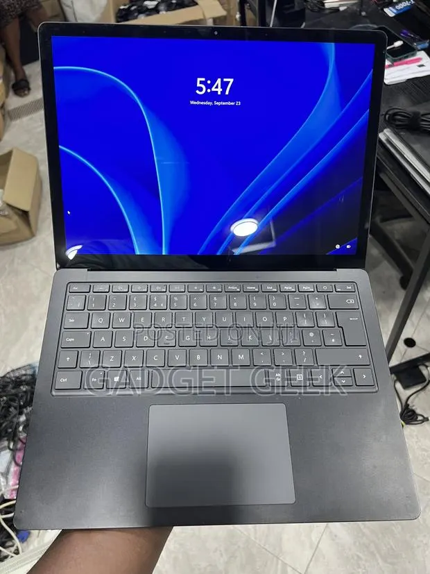 Laptop Microsoft Surface Laptop 3 8GB Intel Core i5 SSD 256GB · Photo 1