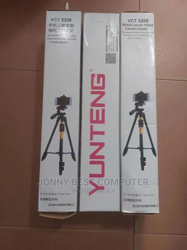 Mobile Phone and Camera Tripod · Photo 1