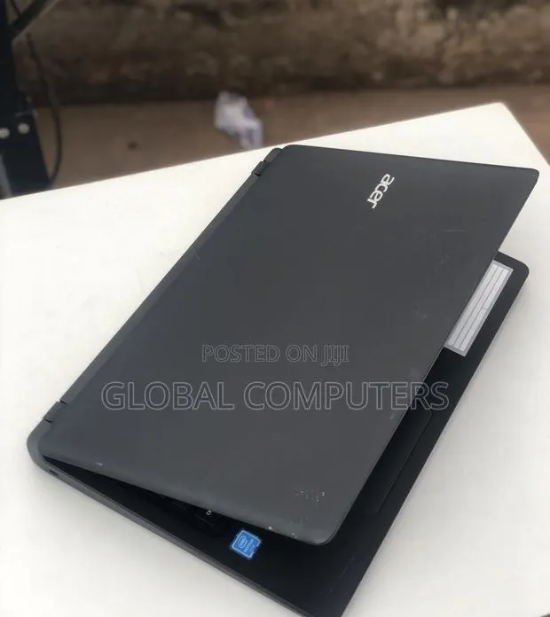 Laptop Acer Aspire ES1 4GB Intel HDD 500GB · Photo 1