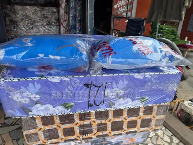 12inches High Density Mattress for Sale · Photo 1