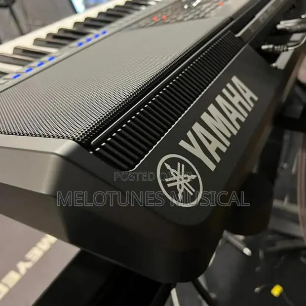 Yamaha PSR-Sx920 Digital Arranger Keyboard · Photo 1