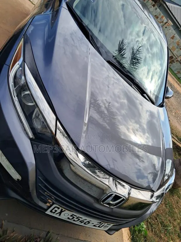 Honda HR-V 2019 Gray · Photo 1