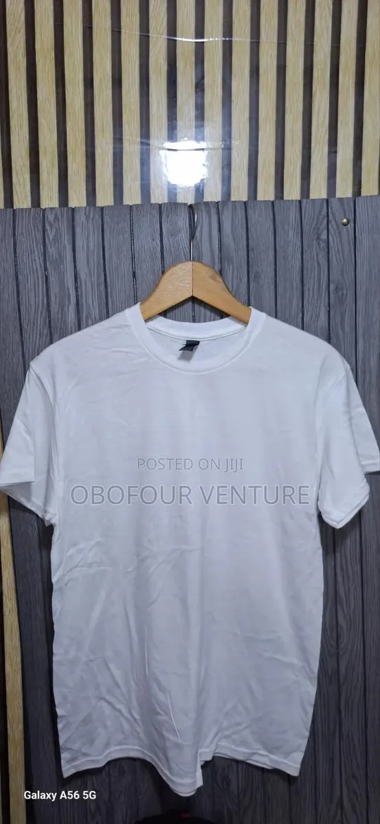 Gildan Adult Unisex Plain T-Shirt From Usa · Photo 1