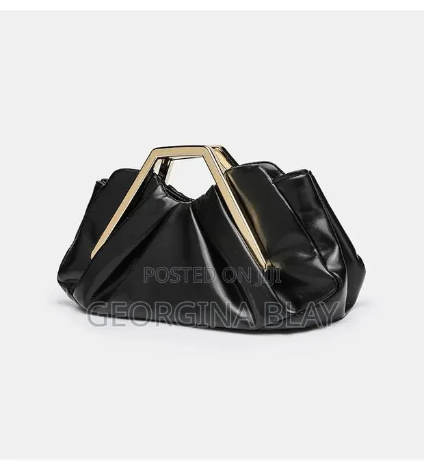 Classy Ladies Clutch · Photo 1