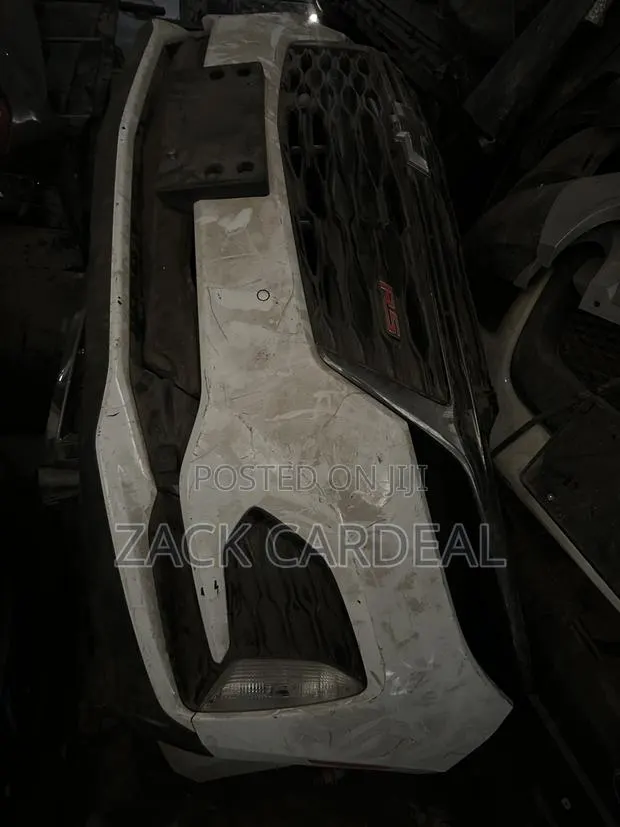Home Used Traverse RS 2021 FRONT BUMPER Available · Photo 1