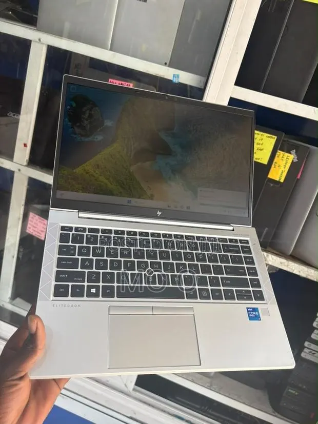 Laptop HP EliteBook 840 G8 16GB Intel Core i7 SSD 512GB · Photo 1