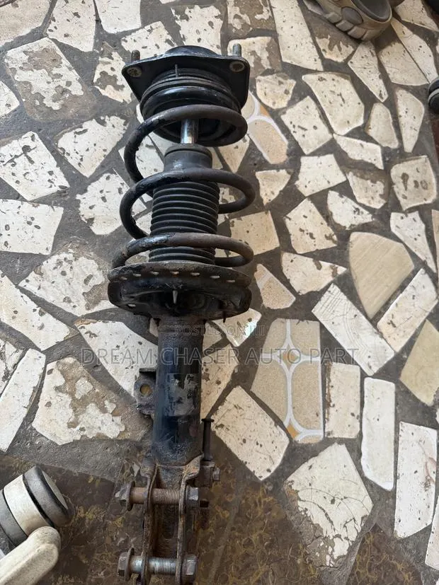 Elantra 2012-2016 Home Used Shocks · Photo 1