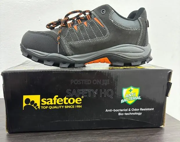 Safety Shoe · Photo 1